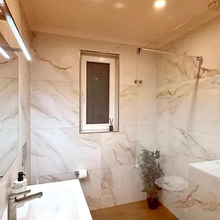 Luxurioese Seafront Direkt Am Mit Balkon Valletta View *
